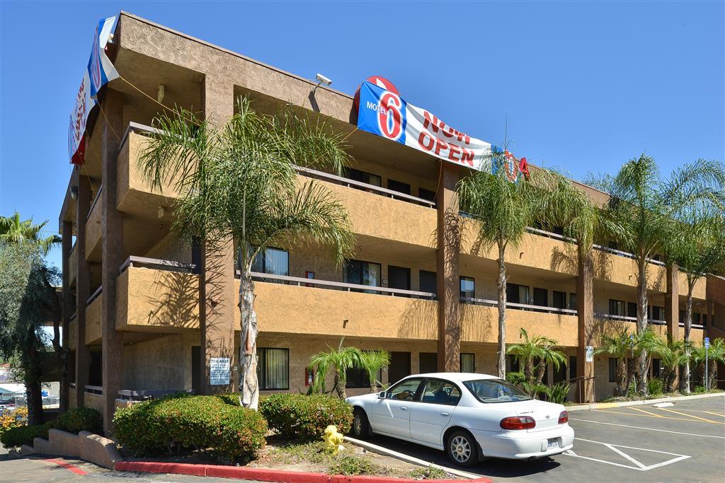 Motel 6 San Diego - Mission Valley Exterior foto